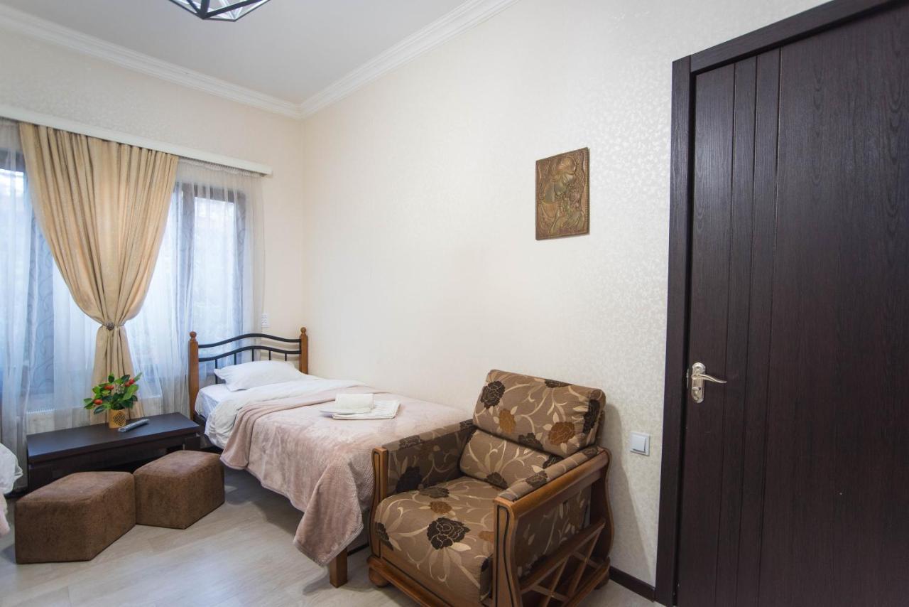 فندق Terrace House Near Opera تبليسي المظهر الخارجي الصورة